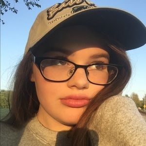 Meet your Posher, Sam